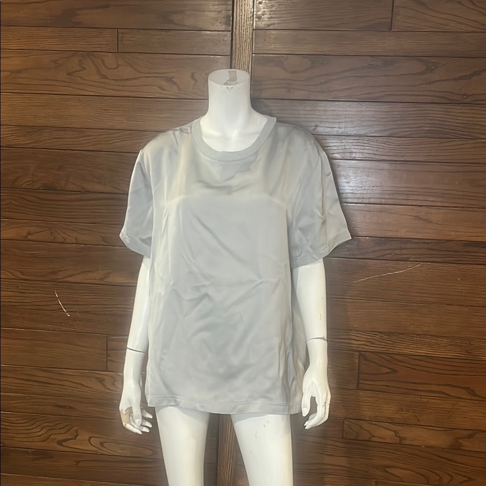 Elegant Women's Gray Short Sleeve Top